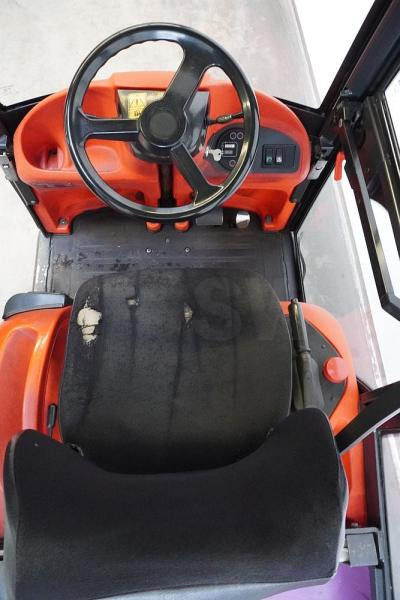 Linde P 60 Z 126 - Tow tractor: picture 3 Linde P 60 Z 126 - Tow tractor: picture 3