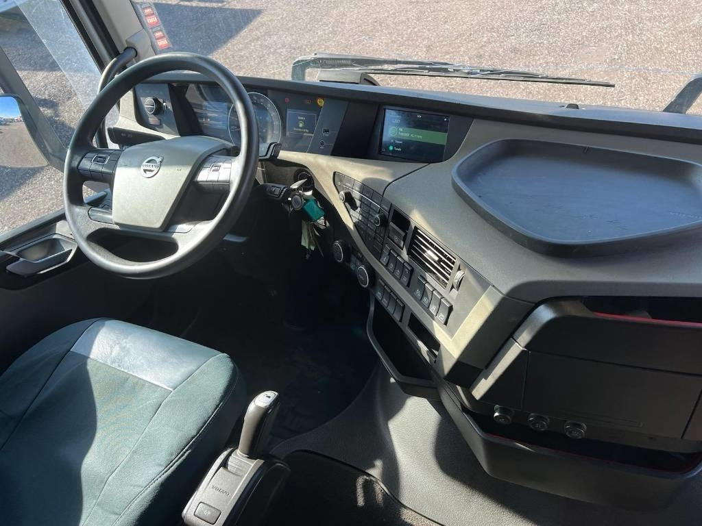 Volvo FH500 6x2 PT serie 8048 - Tractor unit: picture 5 Volvo FH500 6x2 PT serie 8048 - Tractor unit: picture 5