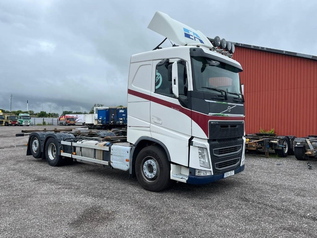 Volvo VOLVO FH 6*2 serie nr 3248 - Container transporter/ Swap body truck: picture 3 Volvo VOLVO FH 6*2 serie nr 3248 - Container transporter/ Swap body truck: picture 3