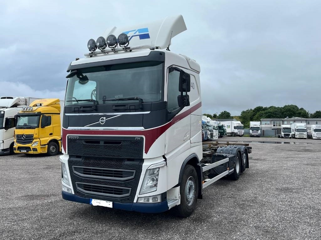 Volvo VOLVO FH 6*2 serie nr 3248 - Container transporter/ Swap body truck: picture 1 Volvo VOLVO FH 6*2 serie nr 3248 - Container transporter/ Swap body truck: picture 1
