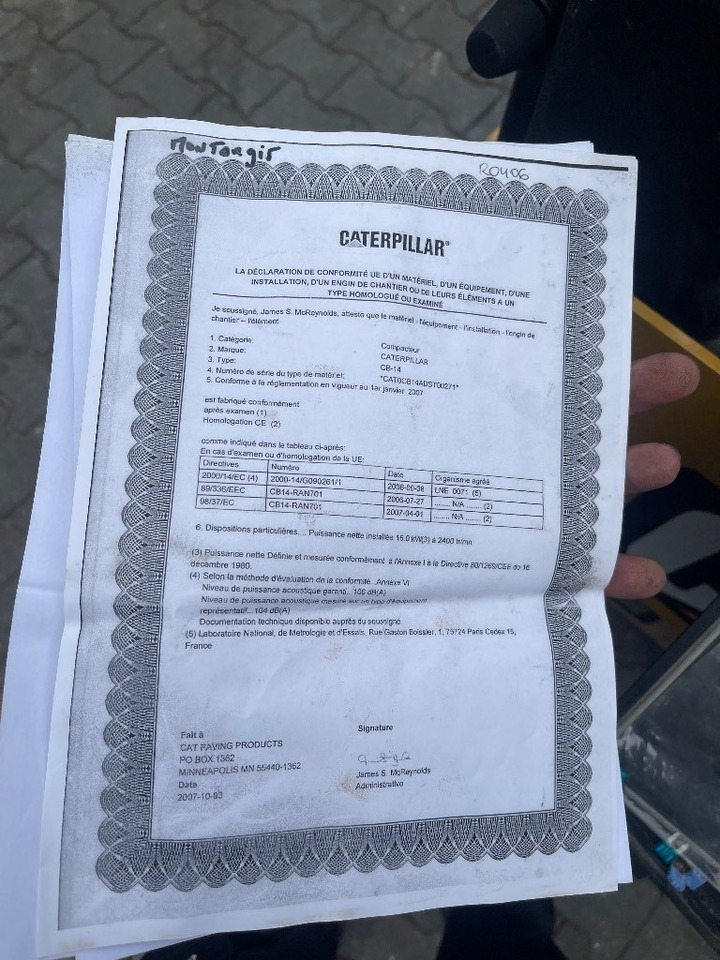 CAT CB 14 - Road roller: picture 5 CAT CB 14 - Road roller: picture 5