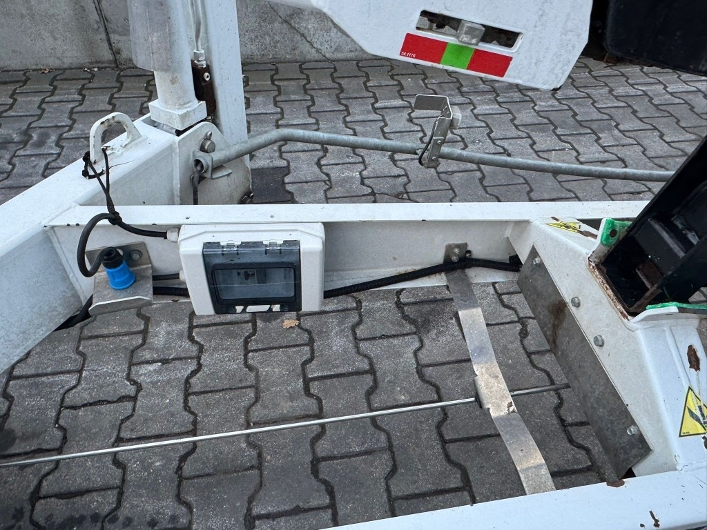 Trailer mounted boom lift Dino 120 TB: picture 18