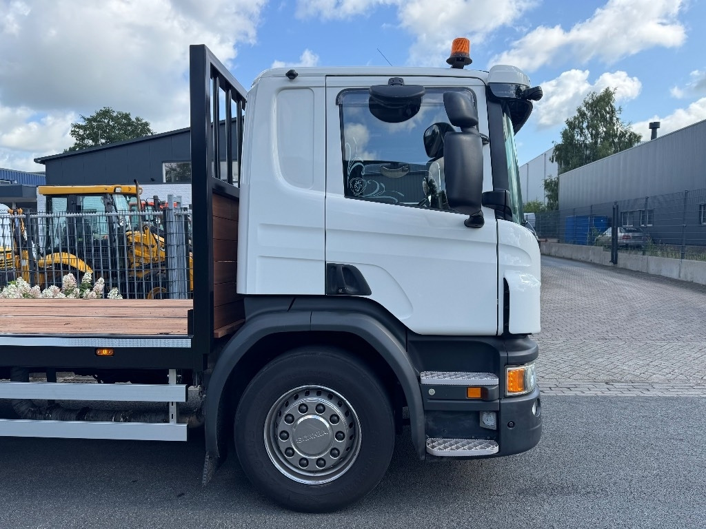 Scania R280 - Car transporter truck: picture 4 Scania R280 - Car transporter truck: picture 4