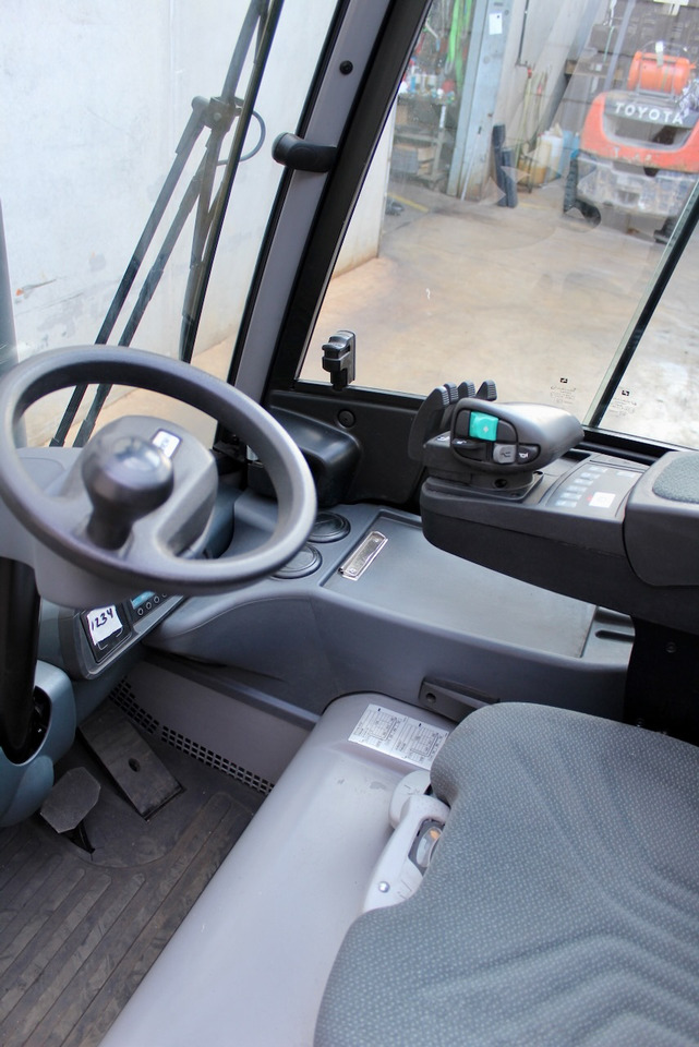 Electric forklift Jungheinrich EFG 318k 370 ZT: picture 7