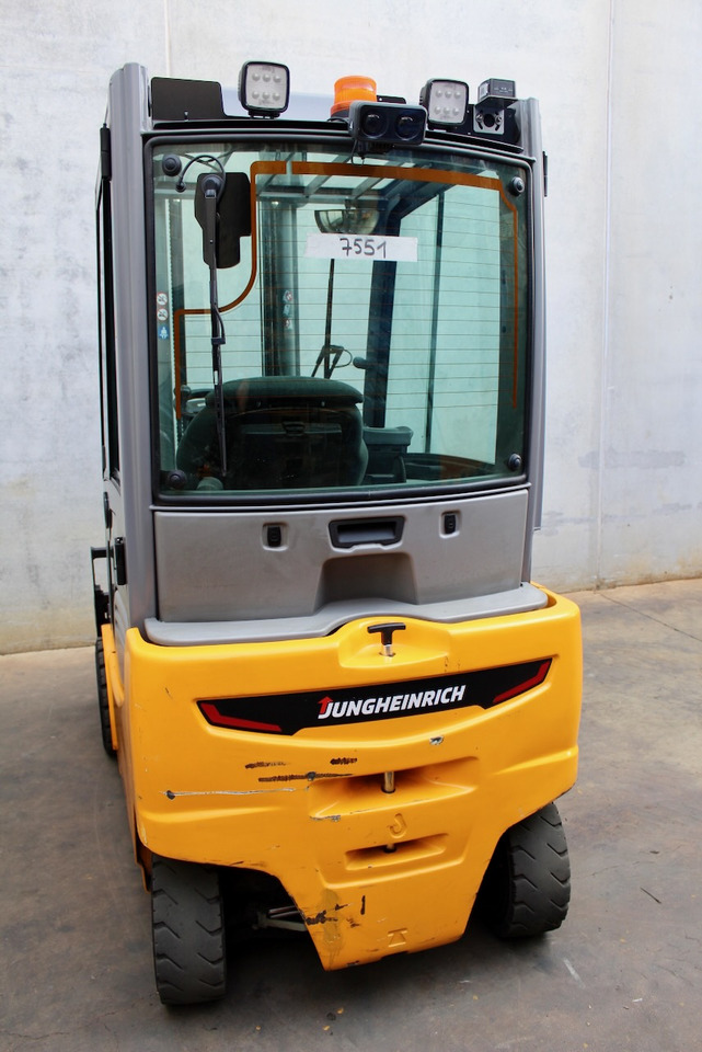 Electric forklift Jungheinrich EFG 318k 370 ZT: picture 6