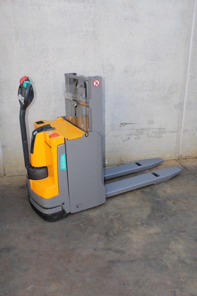 Jungheinrich EJD 118 166 ZT - Stacker: picture 3 Jungheinrich EJD 118 166 ZT - Stacker: picture 3