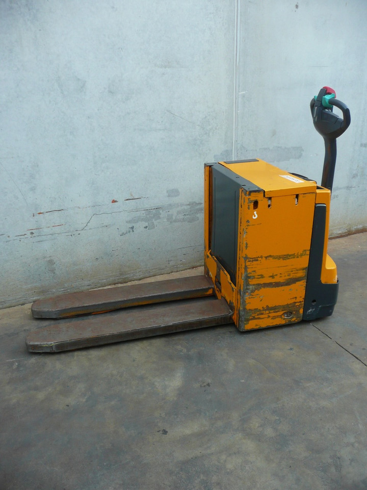 Jungheinrich EJE C20 - Pallet truck: picture 2 Jungheinrich EJE C20 - Pallet truck: picture 2