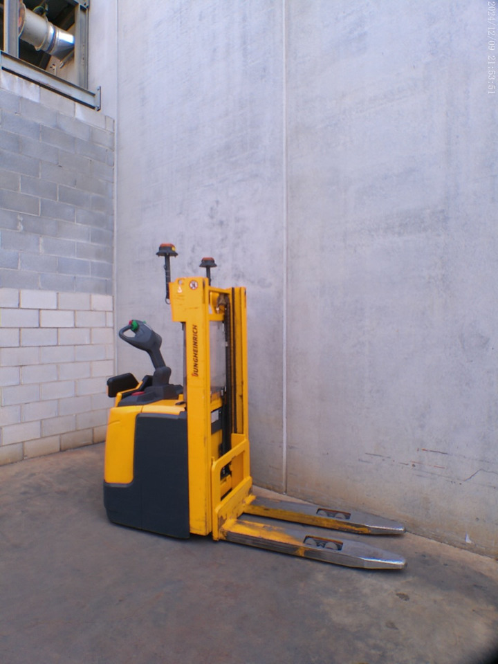 Jungheinrich ERC 216 240 ZT - Stacker: picture 4 Jungheinrich ERC 216 240 ZT - Stacker: picture 4