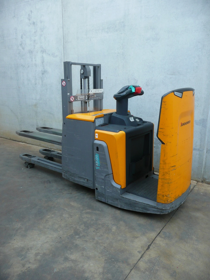 Jungheinrich ERD 220 166 ZT - Stacker: picture 1 Jungheinrich ERD 220 166 ZT - Stacker: picture 1