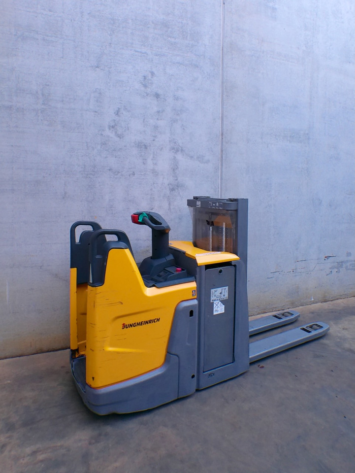 Jungheinrich ERD 220 290 DT - Stacker: picture 3 Jungheinrich ERD 220 290 DT - Stacker: picture 3