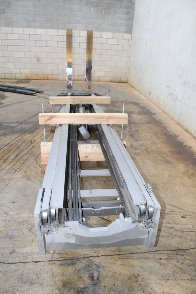 Reach truck Jungheinrich ETV 216 1025 DZ: picture 9