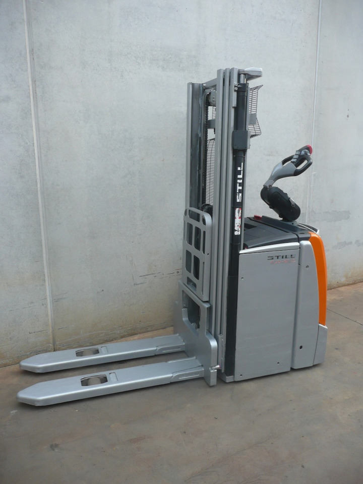 Still EXV-SF16 - Stacker: picture 2 Still EXV-SF16 - Stacker: picture 2