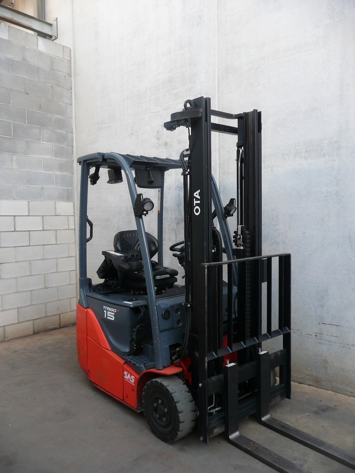 Toyota 8FBE15T - Electric forklift: picture 1 Toyota 8FBE15T - Electric forklift: picture 1