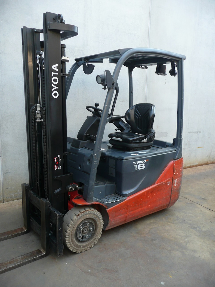 Toyota 8FBE16T - Electric forklift: picture 3 Toyota 8FBE16T - Electric forklift: picture 3