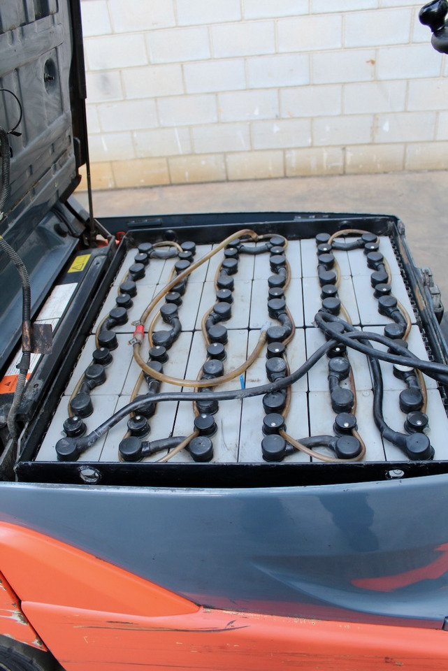 Electric forklift Toyota 8FBM16T: picture 9