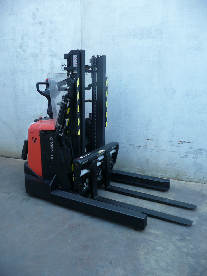 Toyota SPE 120 XR - Stacker: picture 2 Toyota SPE 120 XR - Stacker: picture 2