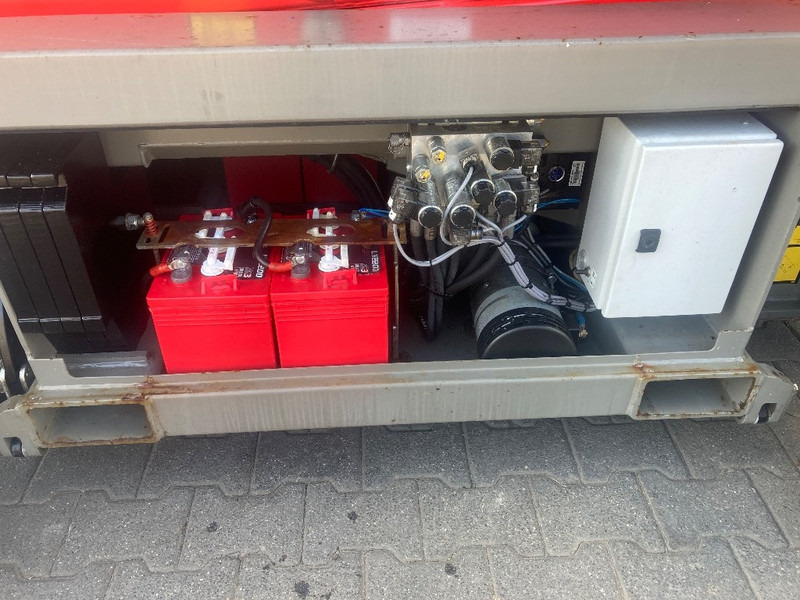 Scissor lift Holland lift HL 9714: picture 13