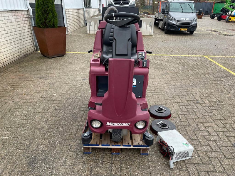 Minuteman Powerboss SC2832E - Scrubber dryer: picture 3 Minuteman Powerboss SC2832E - Scrubber dryer: picture 3