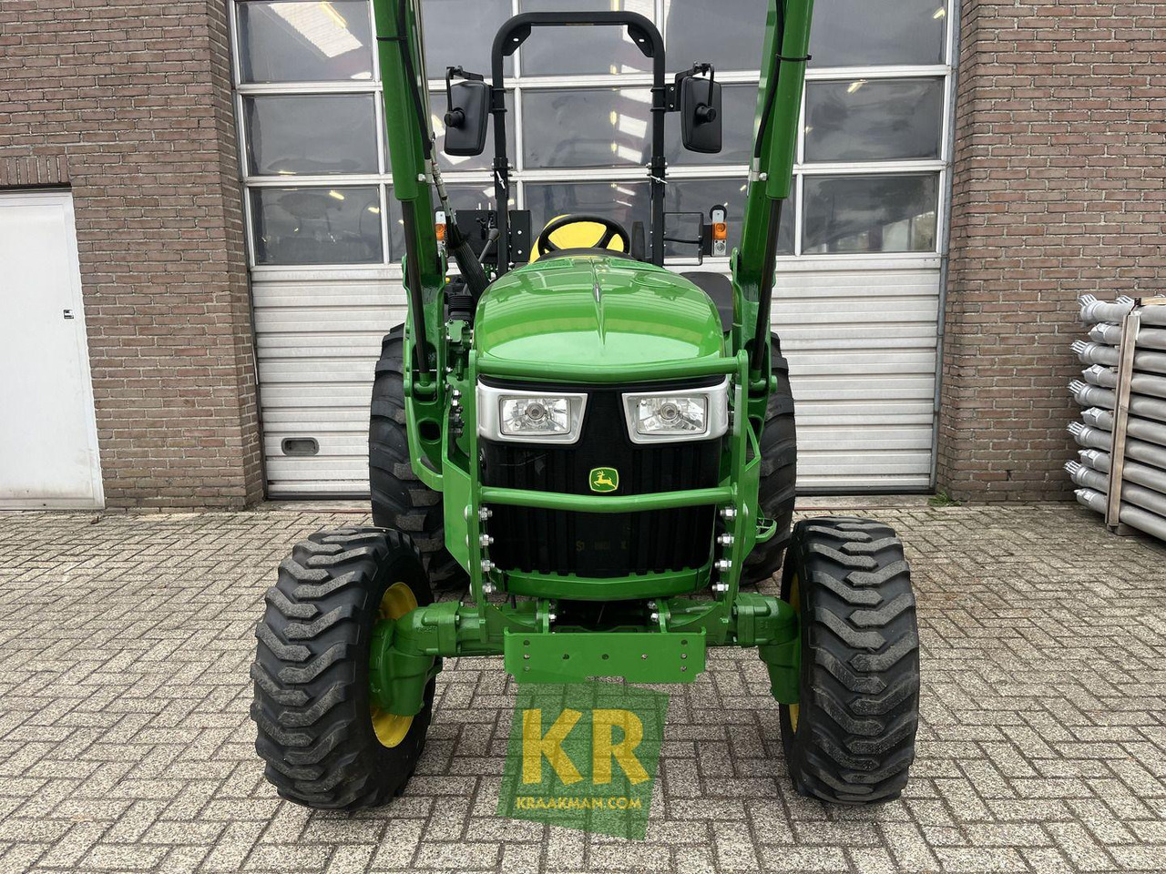 4049M John Deere  - Compact tractor: picture 3 4049M John Deere  - Compact tractor: picture 3