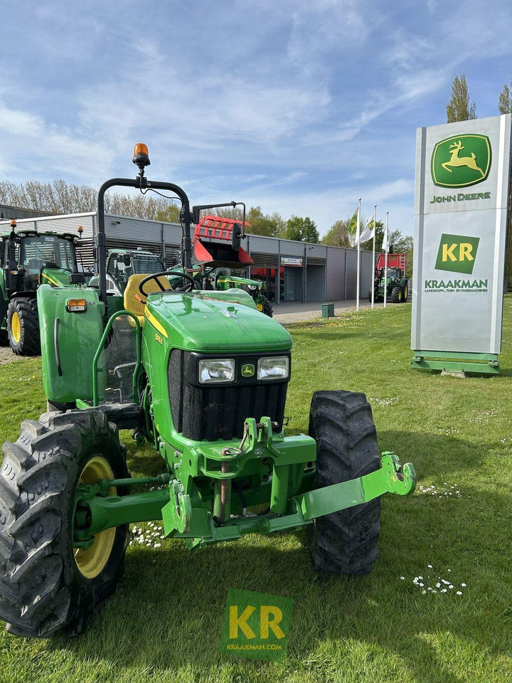 5055E John Deere - Farm tractor: picture 2 5055E John Deere - Farm tractor: picture 2