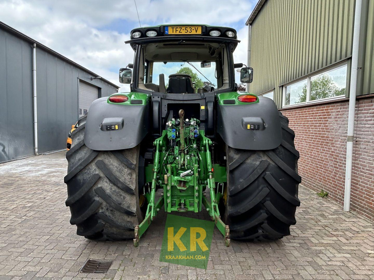 6210R John Deere - Farm tractor: picture 2 6210R John Deere - Farm tractor: picture 2