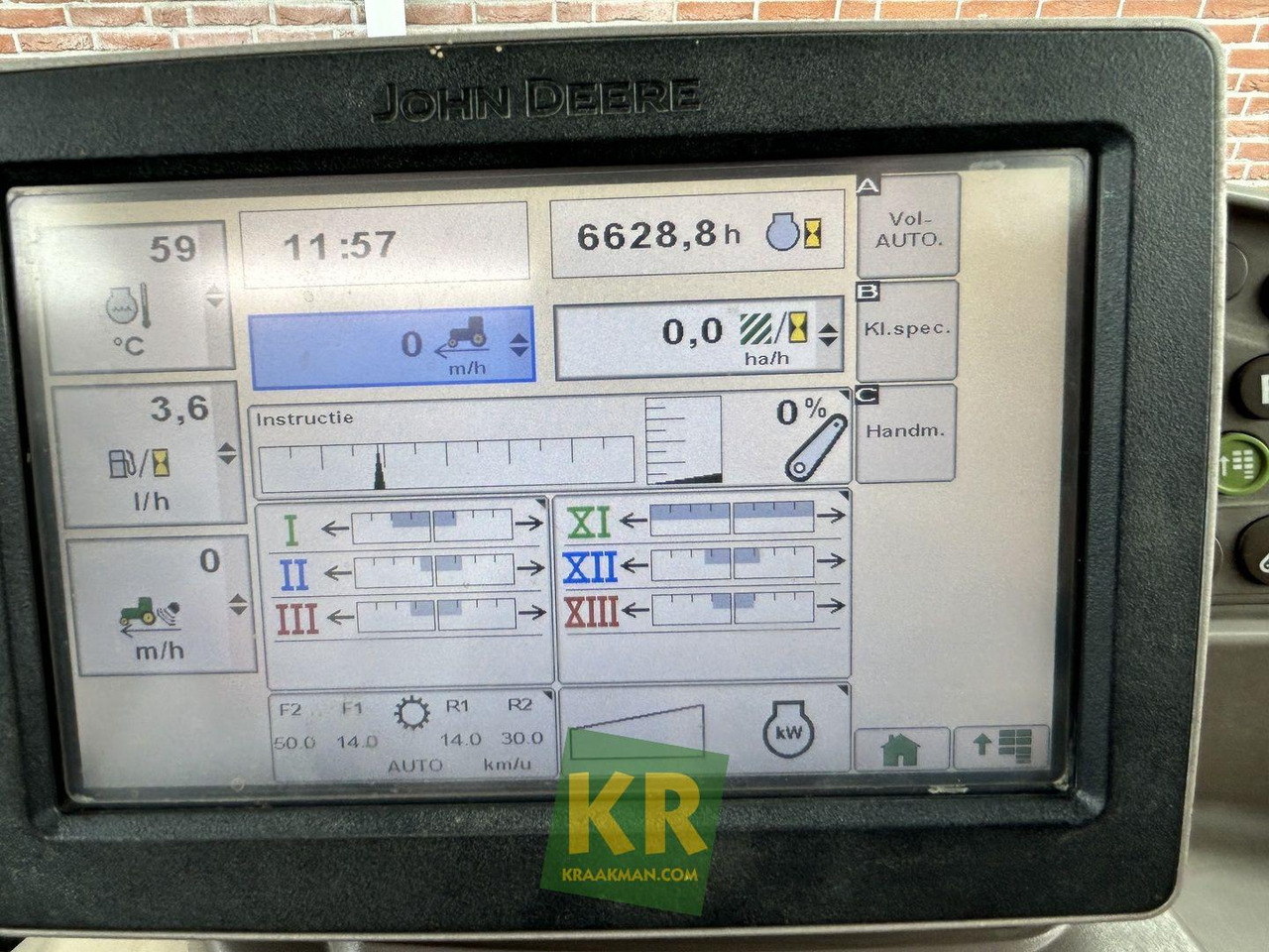 6210R John Deere - Farm tractor: picture 5 6210R John Deere - Farm tractor: picture 5