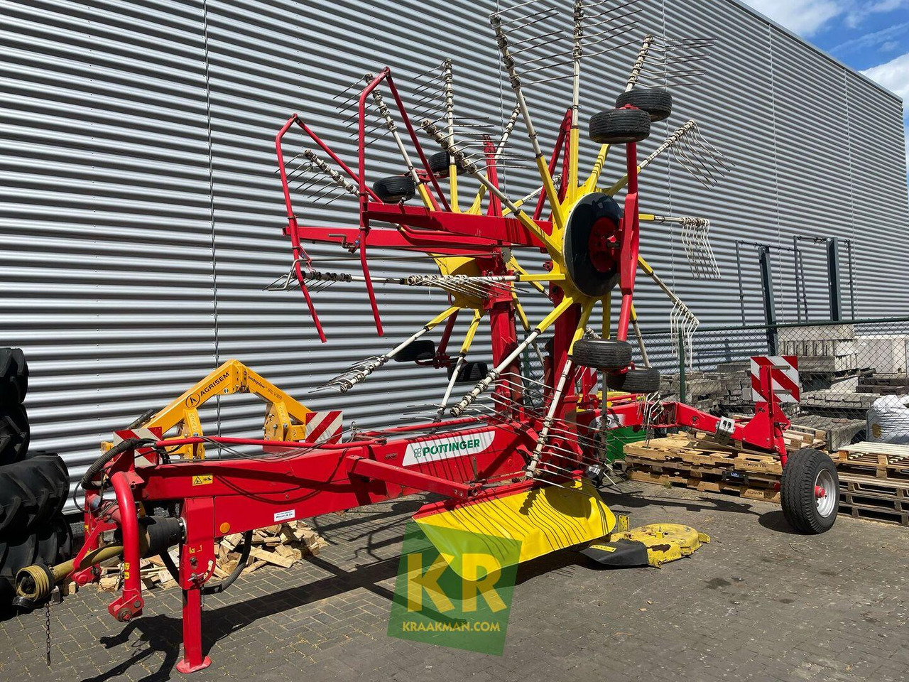 881A Pottinger - Tedder/ Rake: picture 1 881A Pottinger - Tedder/ Rake: picture 1