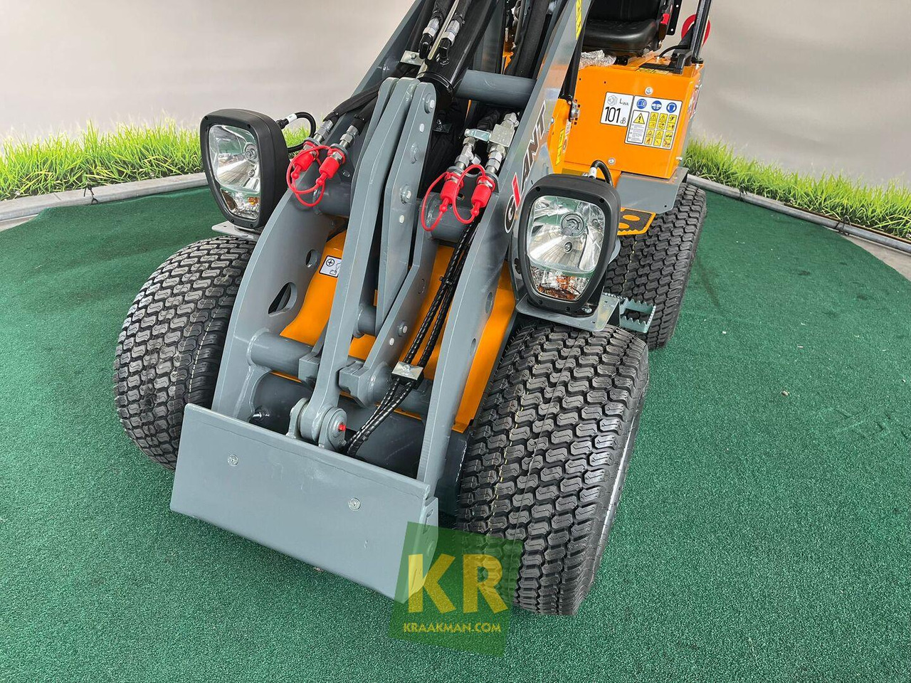 G1200 Giant - Compact loader: picture 3 G1200 Giant - Compact loader: picture 3