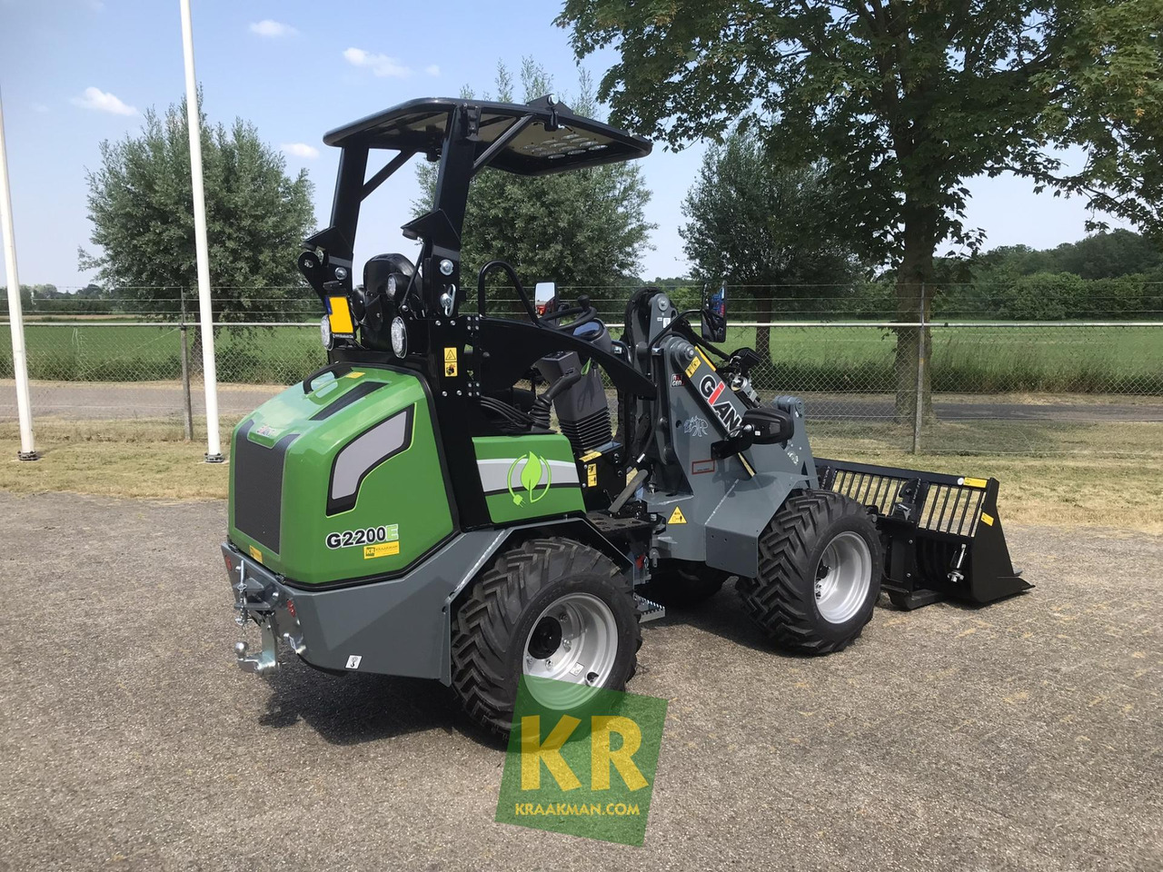 G2200E Giant  - Compact loader: picture 3 G2200E Giant  - Compact loader: picture 3