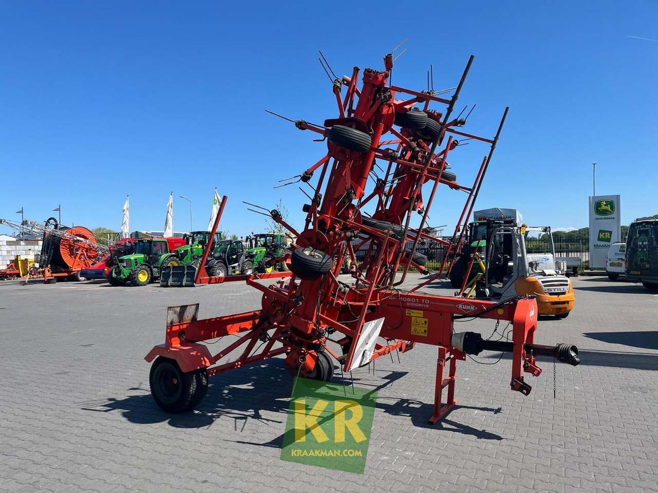 GF 10601 Kuhn - Tedder/ Rake: picture 4 GF 10601 Kuhn - Tedder/ Rake: picture 4