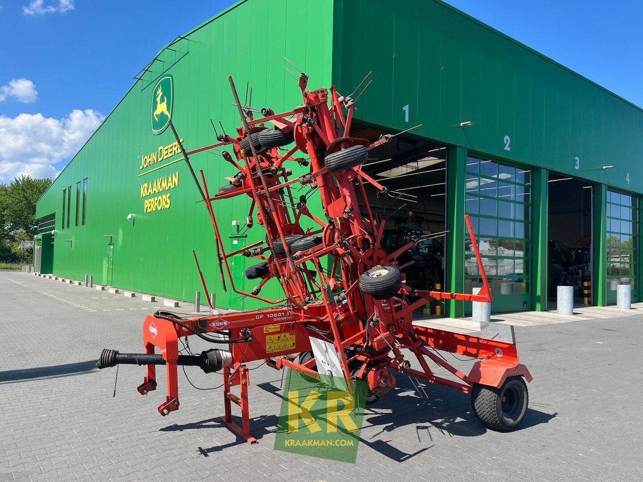 GF 10601 Kuhn - Tedder/ Rake: picture 1 GF 10601 Kuhn - Tedder/ Rake: picture 1