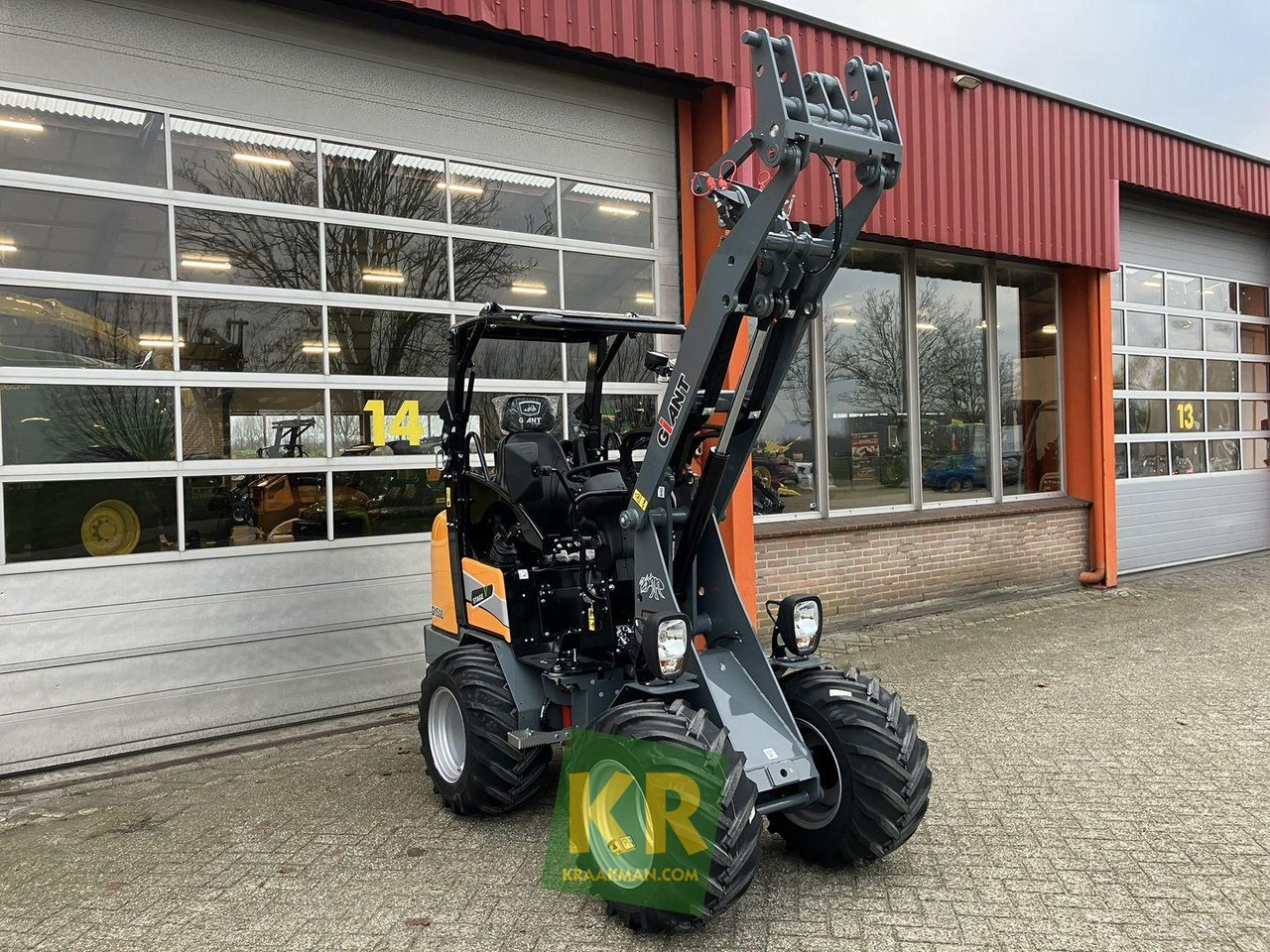 Giant G1500 - Compact loader: picture 3 Giant G1500 - Compact loader: picture 3