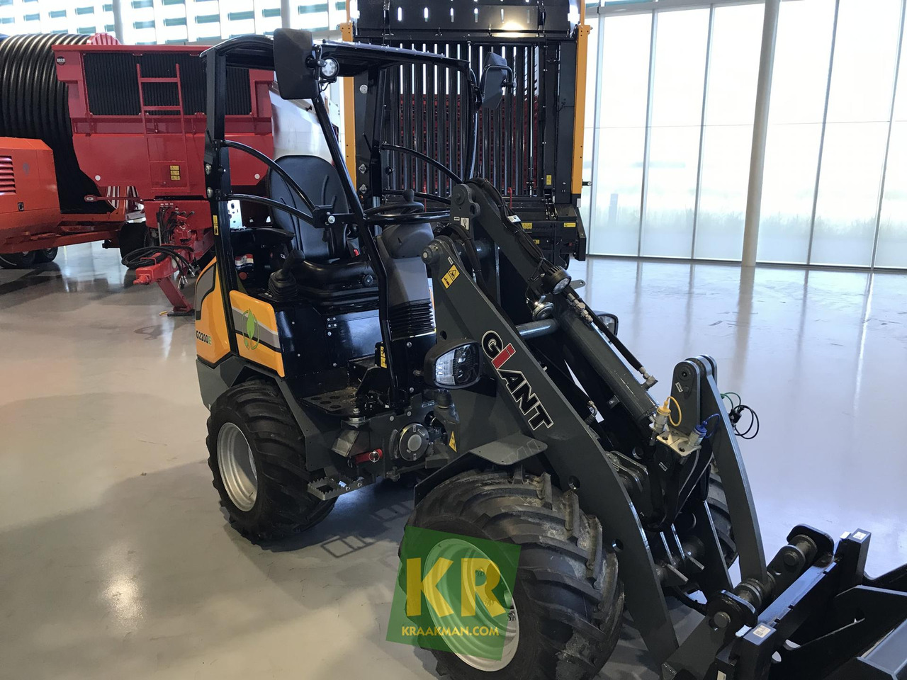 Giant G2200E - Compact loader: picture 2 Giant G2200E - Compact loader: picture 2