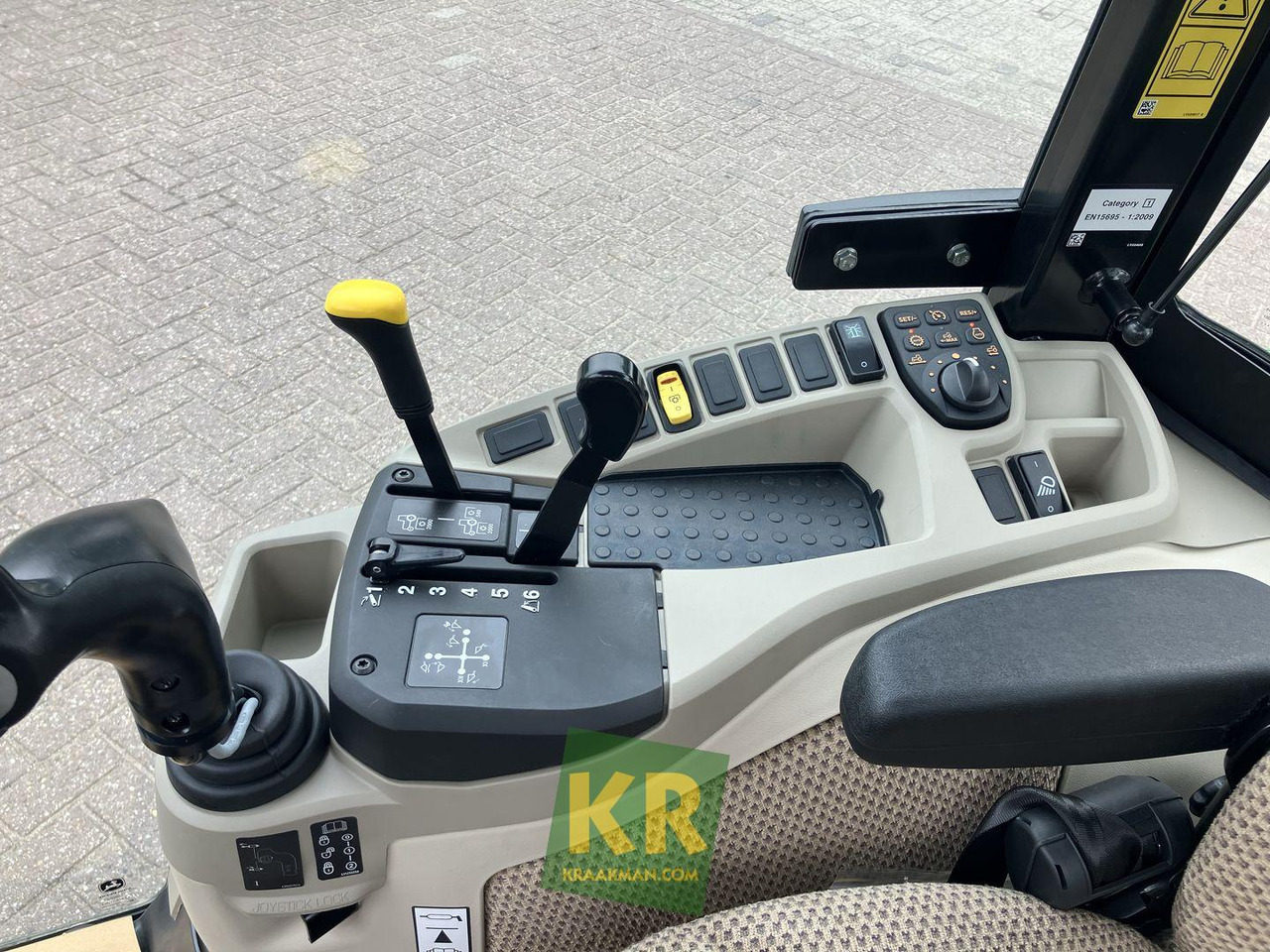 New Compact tractor John Deere 3039R: picture 8