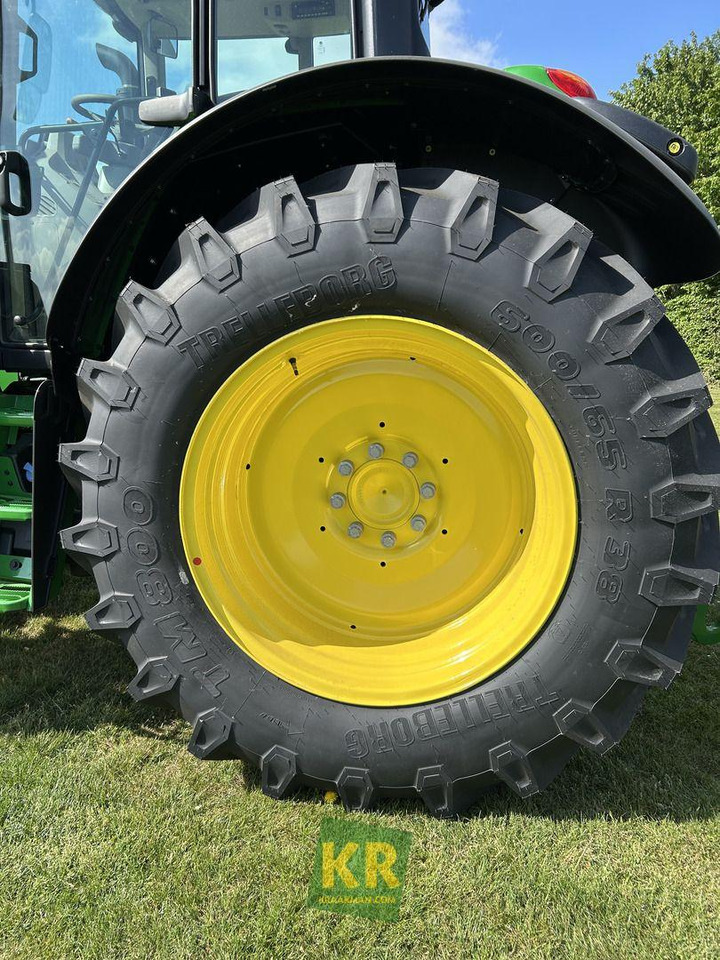 John Deere 6120M - Farm tractor: picture 4 John Deere 6120M - Farm tractor: picture 4