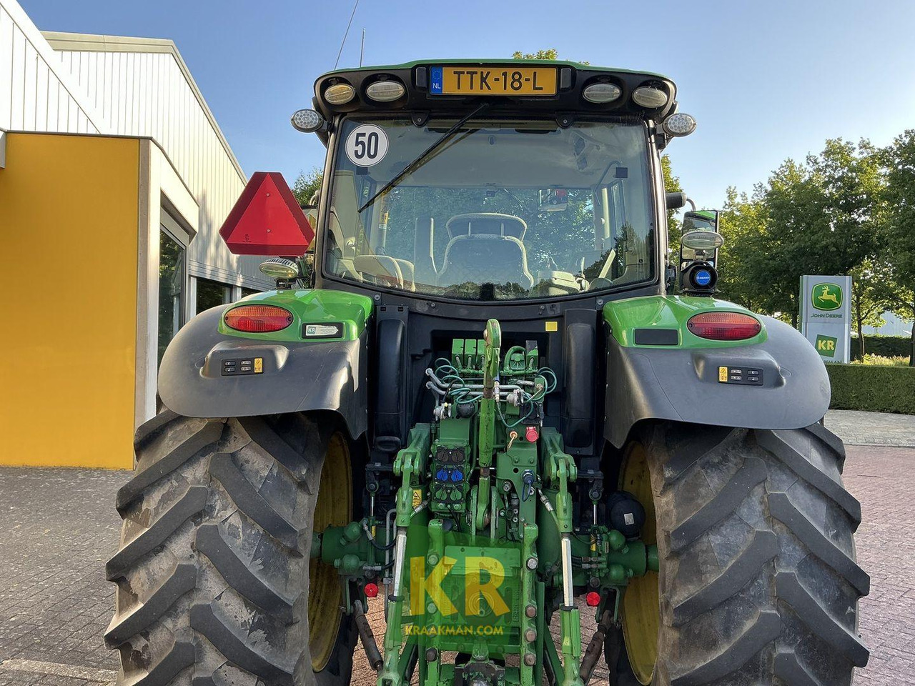 John Deere 6130R  - Farm tractor: picture 5 John Deere 6130R  - Farm tractor: picture 5