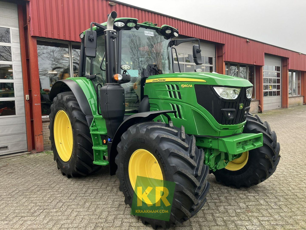 John Deere 6140M - Farm tractor: picture 2 John Deere 6140M - Farm tractor: picture 2