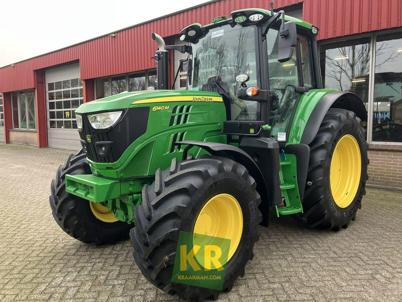 John Deere 6140M - Farm tractor: picture 1 John Deere 6140M - Farm tractor: picture 1