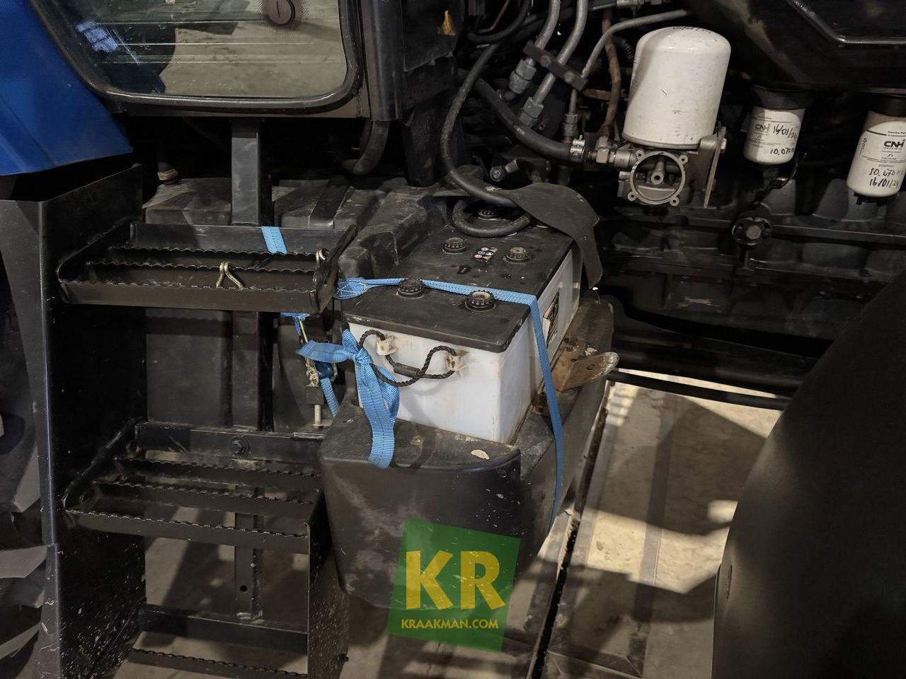 TM190 New Holland  - Farm tractor: picture 5 TM190 New Holland  - Farm tractor: picture 5