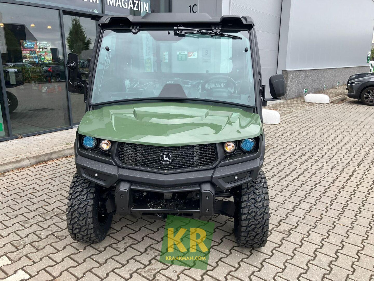 XUV875M John Deere - ATV/ Quad: picture 5 XUV875M John Deere - ATV/ Quad: picture 5