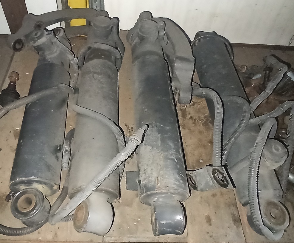 MERCEDES-BENZ Actros MP2 MP3 0073260400 SACHS 131852 - Shock absorber for Truck: picture 1 MERCEDES-BENZ Actros MP2 MP3 0073260400 SACHS 131852 - Shock absorber for Truck: picture 1