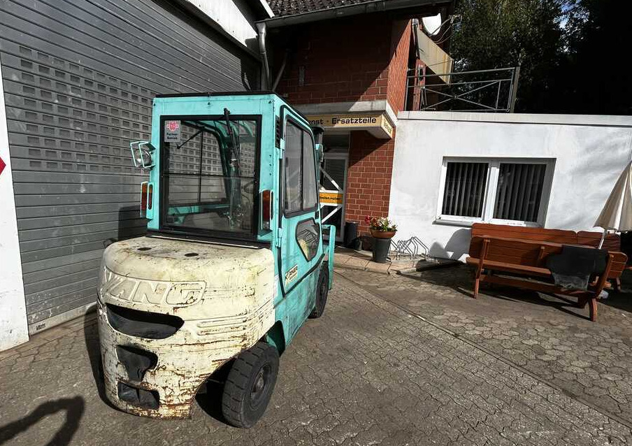 Yang FD25.33 - Diesel forklift: picture 4 Yang FD25.33 - Diesel forklift: picture 4
