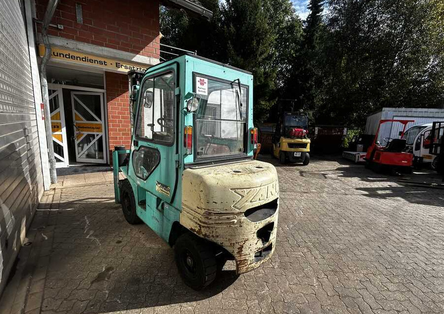 Yang FD25.33 - Diesel forklift: picture 3 Yang FD25.33 - Diesel forklift: picture 3