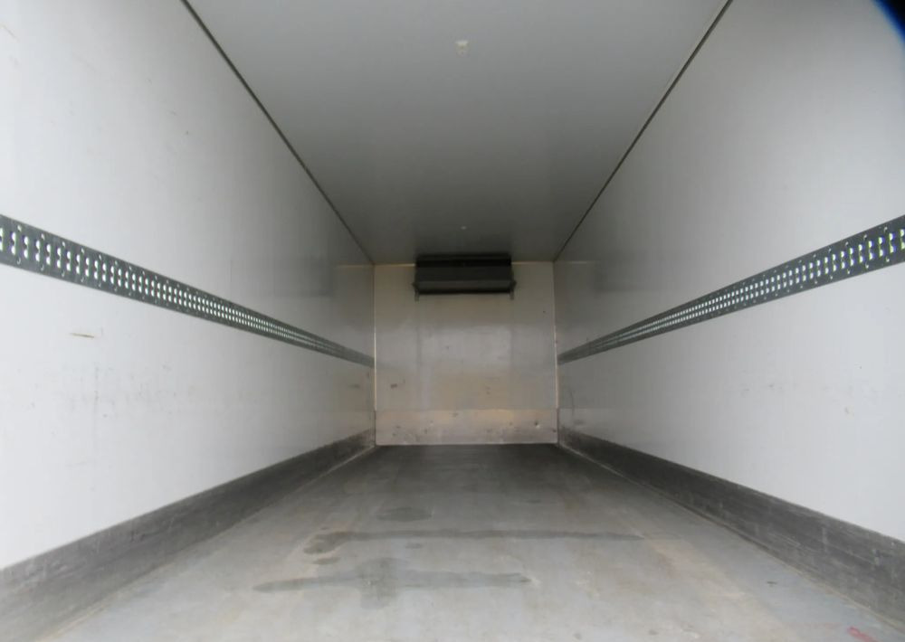 Mercedes-Benz Antos 1830 - Refrigerated truck: picture 5 Mercedes-Benz Antos 1830 - Refrigerated truck: picture 5