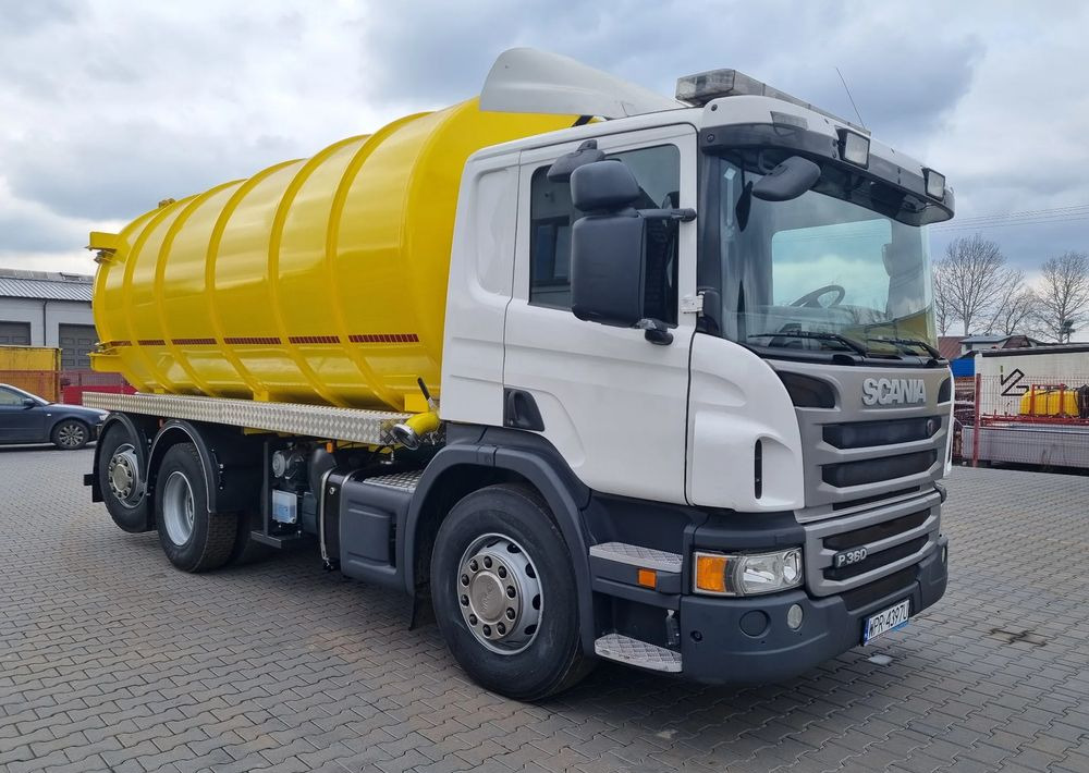 Scania P360 - Refuse truck: picture 2 Scania P360 - Refuse truck: picture 2