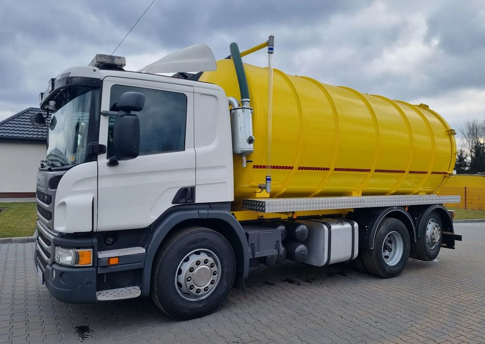 Scania P360 - Refuse truck: picture 2 Scania P360 - Refuse truck: picture 2