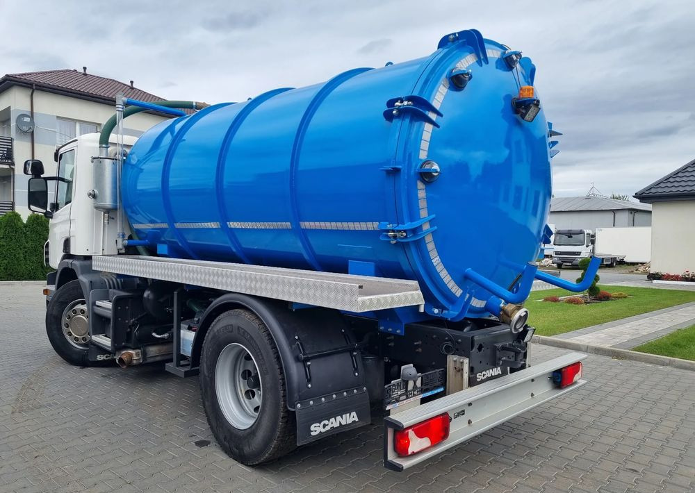 Scania P360 - Refuse truck: picture 3 Scania P360 - Refuse truck: picture 3