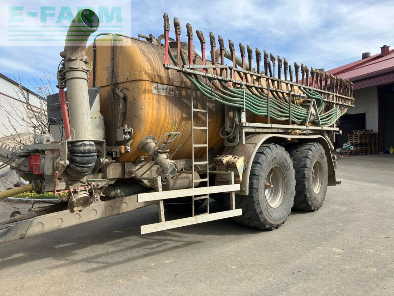 18500 - Slurry tanker: picture 2 18500 - Slurry tanker: picture 2