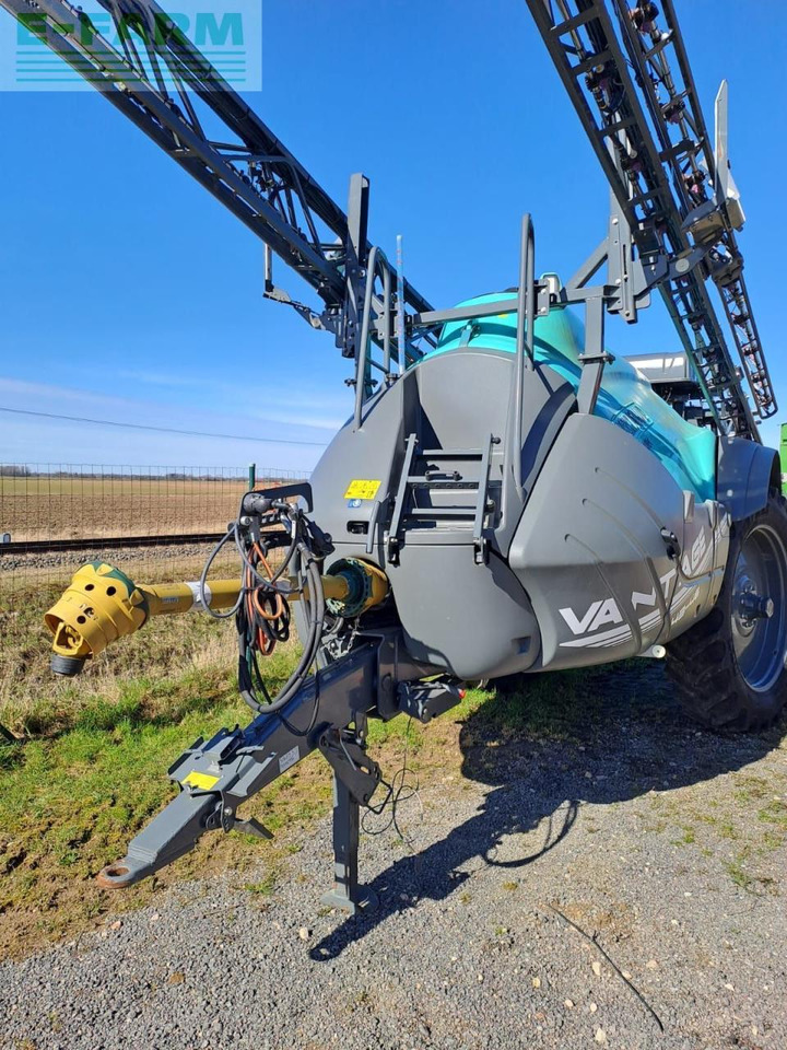 Berthoud VANTAGE 43-46 AX30 - Trailed sprayer: picture 1 Berthoud VANTAGE 43-46 AX30 - Trailed sprayer: picture 1