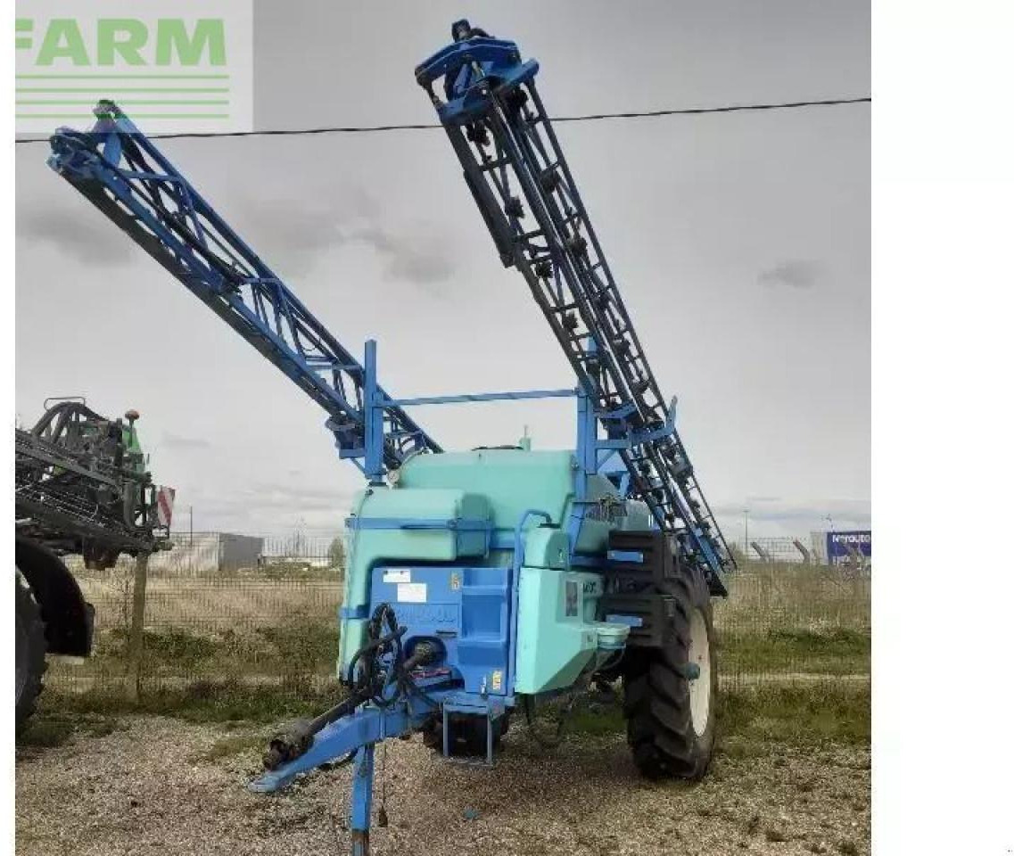 Berthoud major 3200 - Trailed sprayer: picture 1 Berthoud major 3200 - Trailed sprayer: picture 1